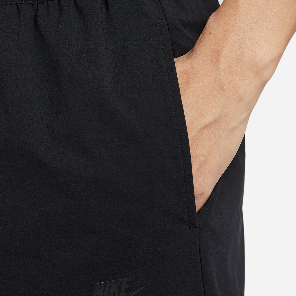 Quần Ngắn Thể Thao Nam Nike Dri-Fit Tech Woven - Đen - Supersports Vietnam