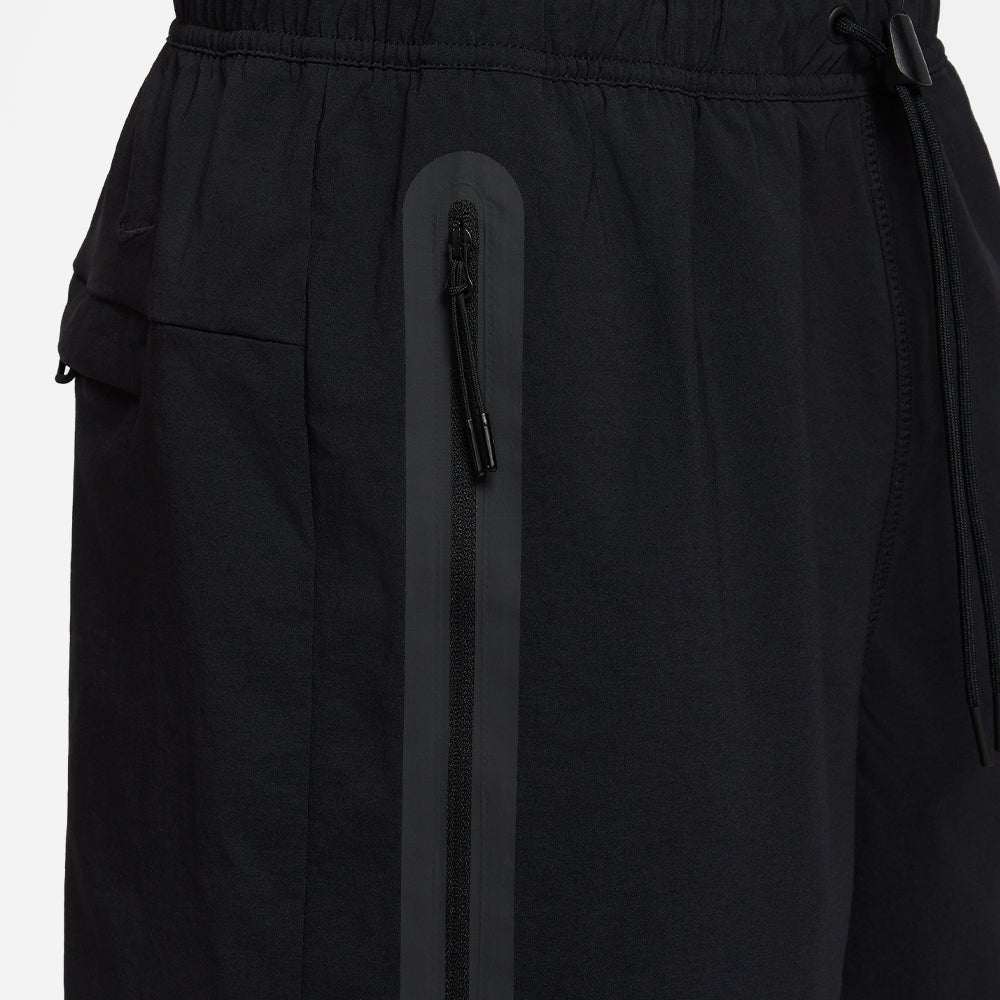 Quần Ngắn Thể Thao Nam Nike Dri-Fit Tech Woven - Đen - Supersports Vietnam
