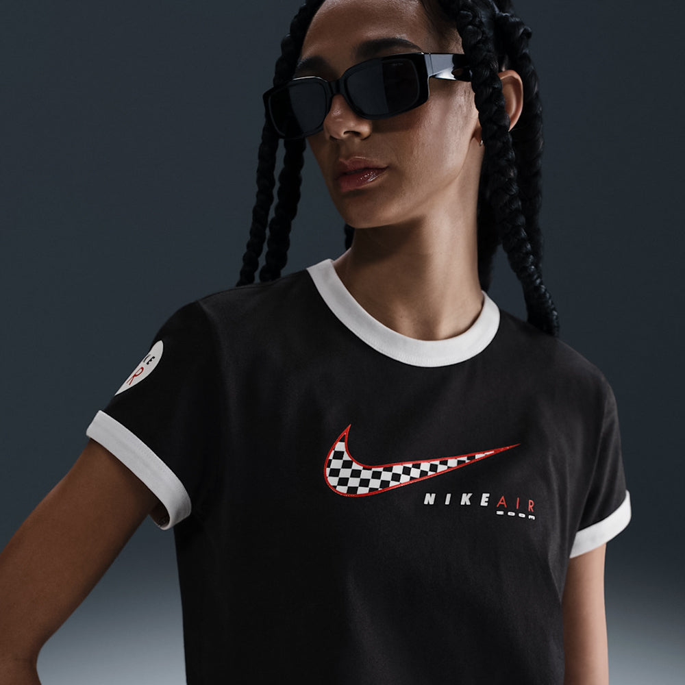 Áo Thun Nữ Nike Sportswear Club Moto - Đen - Supersports Vietnam