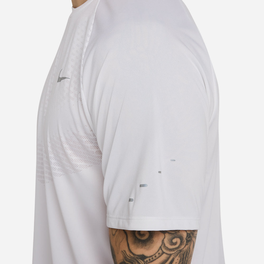 Áo Thun Nam Nike Dri-Fit Adv Short-Sleeve Stride - Trắng - Supersports Vietnam