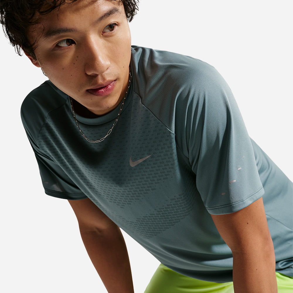 Áo Thun Nam Nike Stride Dri-Fit Adv Short-Sleeve Running - Xanh Lá - Supersports Vietnam