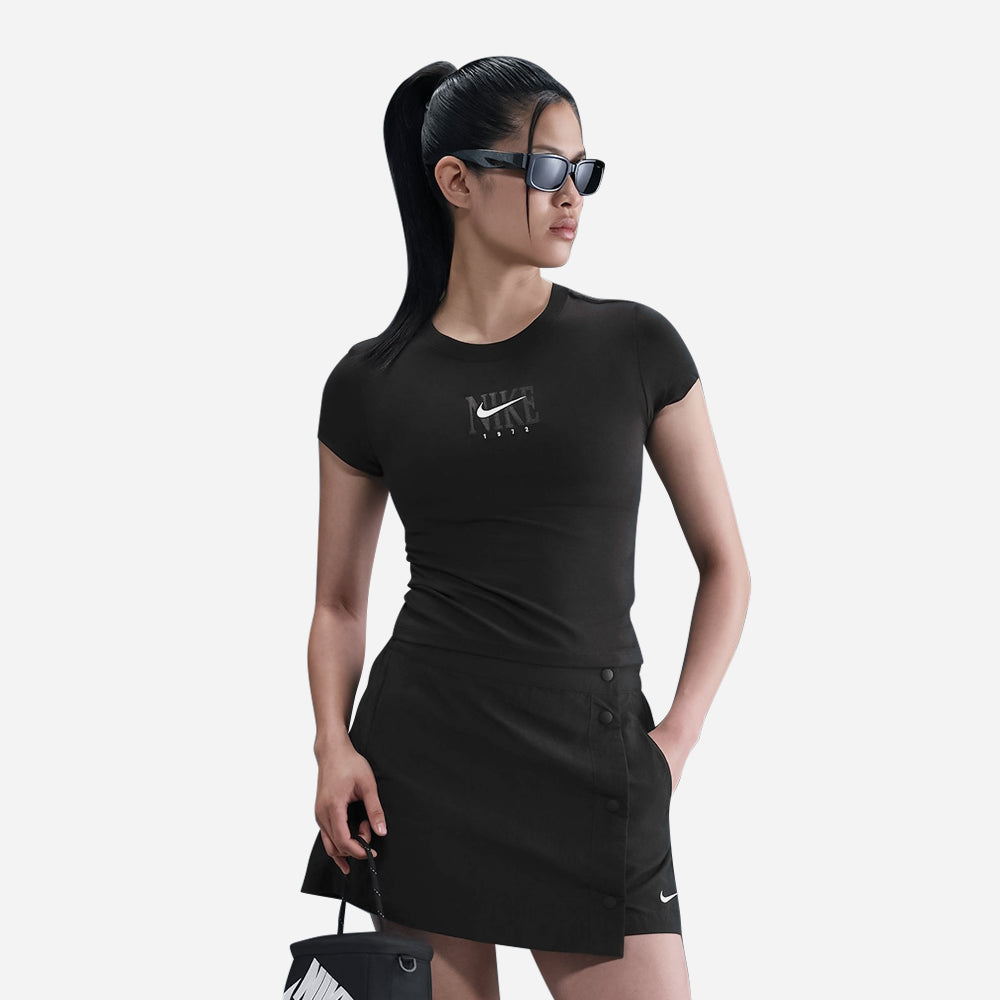 Áo Thun Tay Ngắn Nữ Nike Sportwear - Đen - Supersports Vietnam