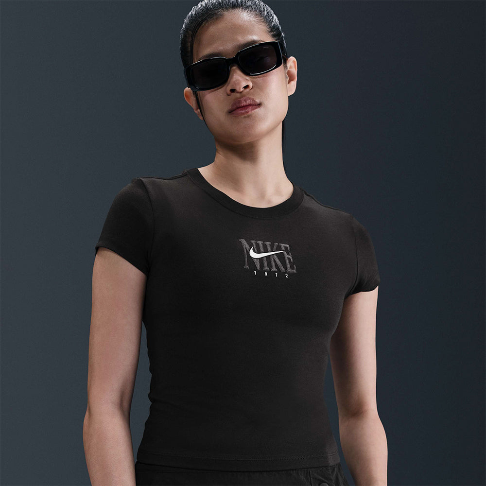 Áo Thun Tay Ngắn Nữ Nike Sportwear - Đen - Supersports Vietnam