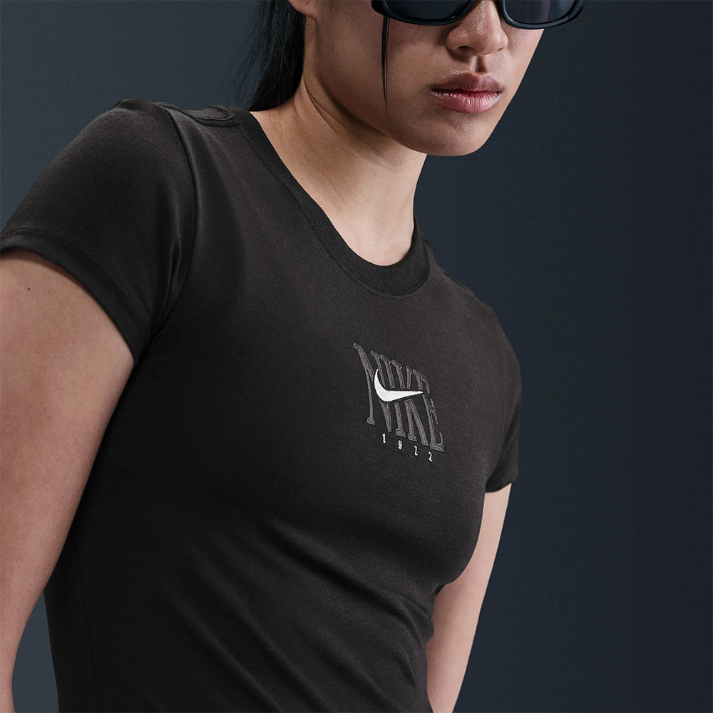 Áo Thun Tay Ngắn Nữ Nike Sportwear - Đen - Supersports Vietnam