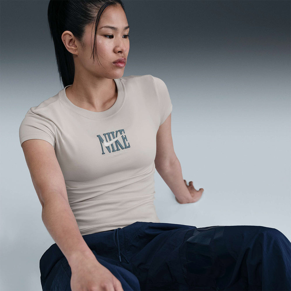 Áo Thun Tay Ngắn Nữ Nike Sportwear - Be - Supersports Vietnam