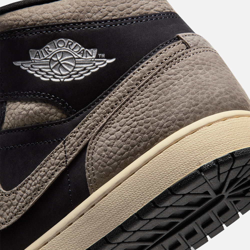 Giày Sneaker Nam Nike Air Jordan 1 Mid Se - Nâu - Supersports Vietnam