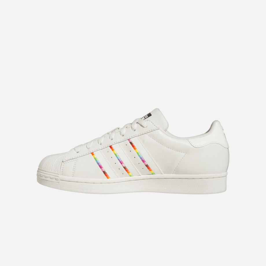 Pride sales sneakers adidas