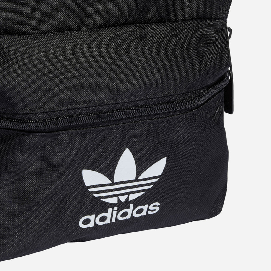 Adidas originals hotsell backpack vietnam