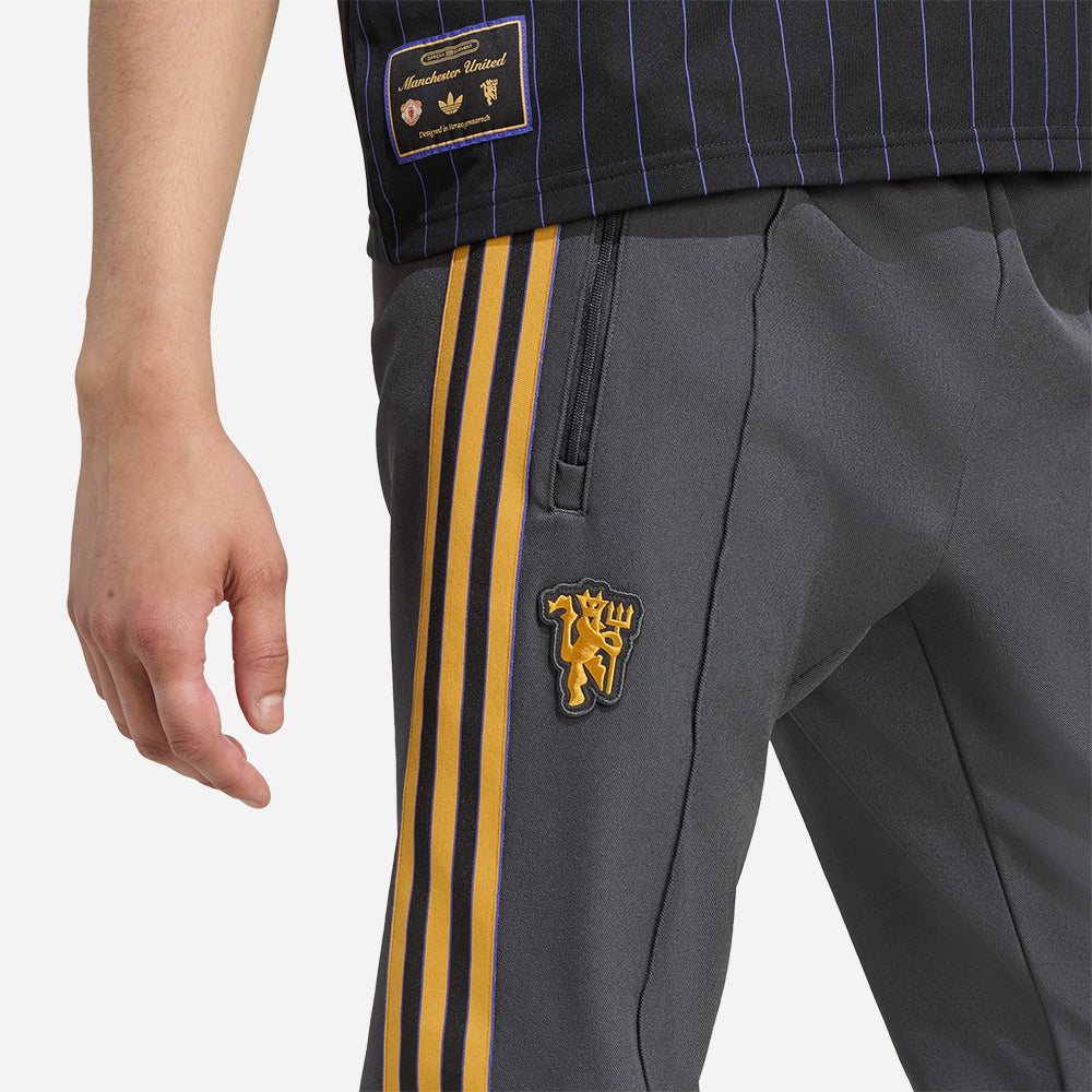 Quần Dài Thể Thao Nam Adidas Manchester United Terrace Icons Track - Xám