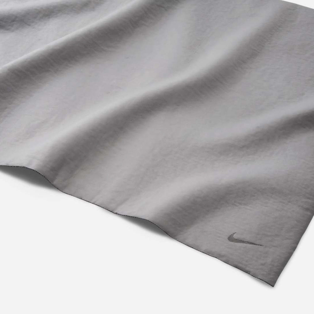 Khăn Thể Thao Nike Swim - Xám - Supersports Vietnam