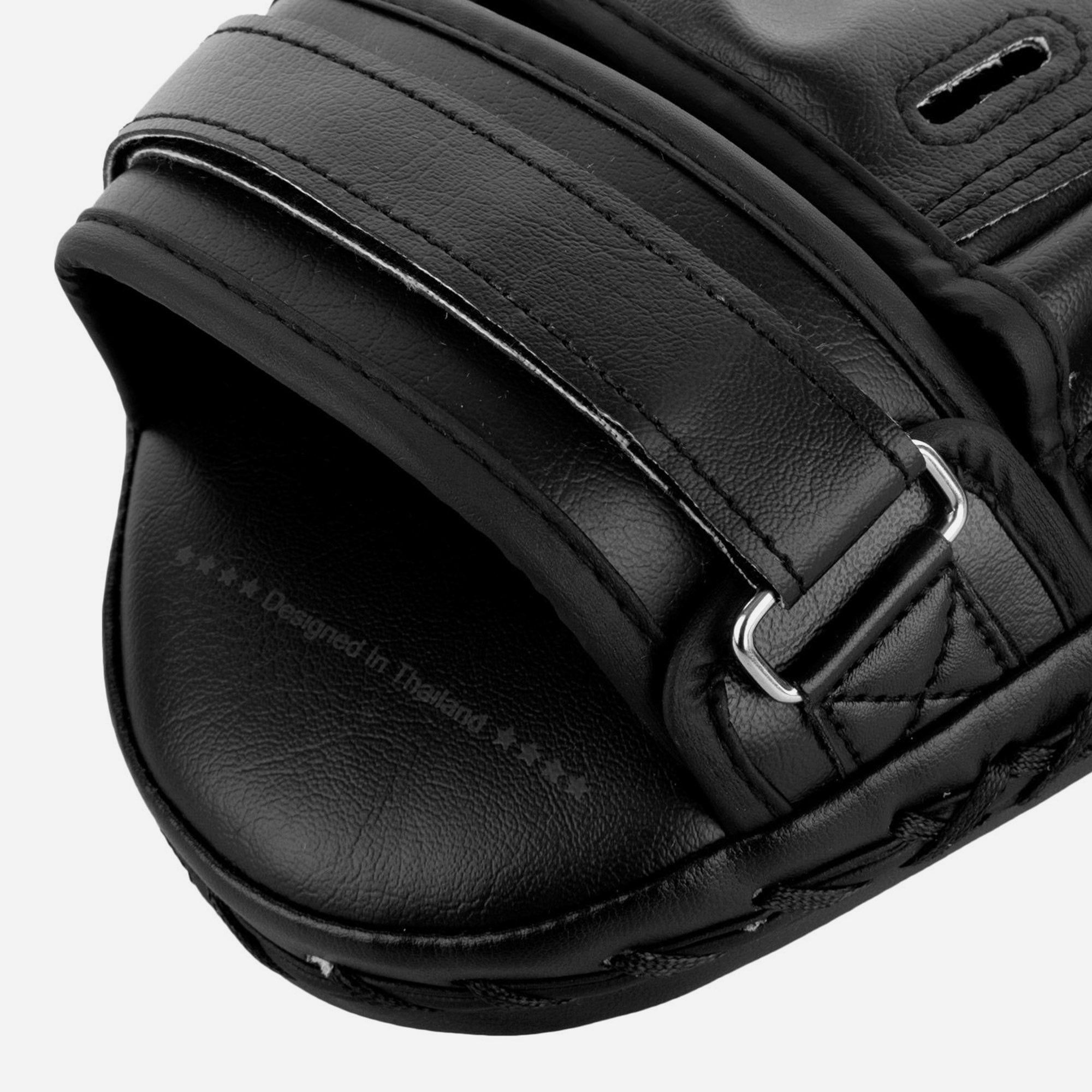 Đích Đấm Đá Tập Luyện Venum Light Focus Mitts (Pair)-Black/Black - Supersports Vietnam