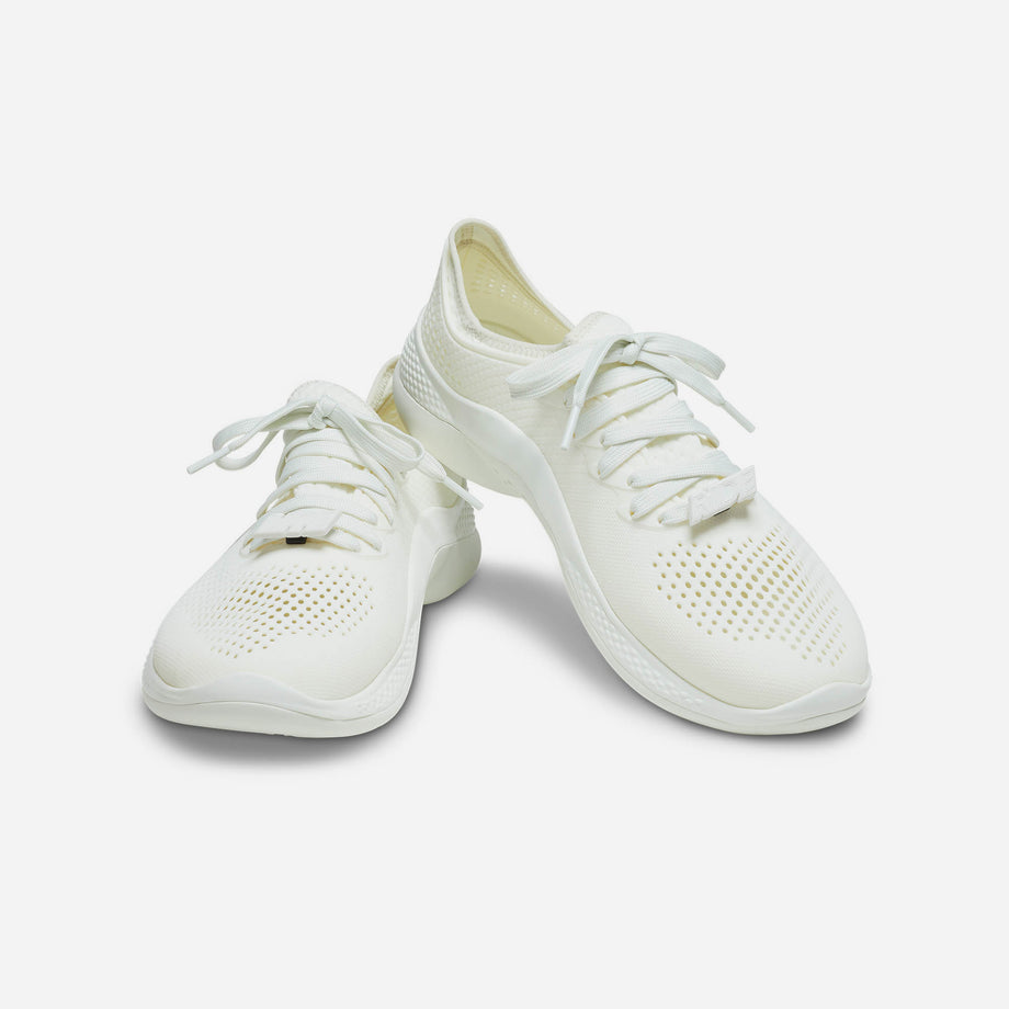 Crocs 2024 white sneakers