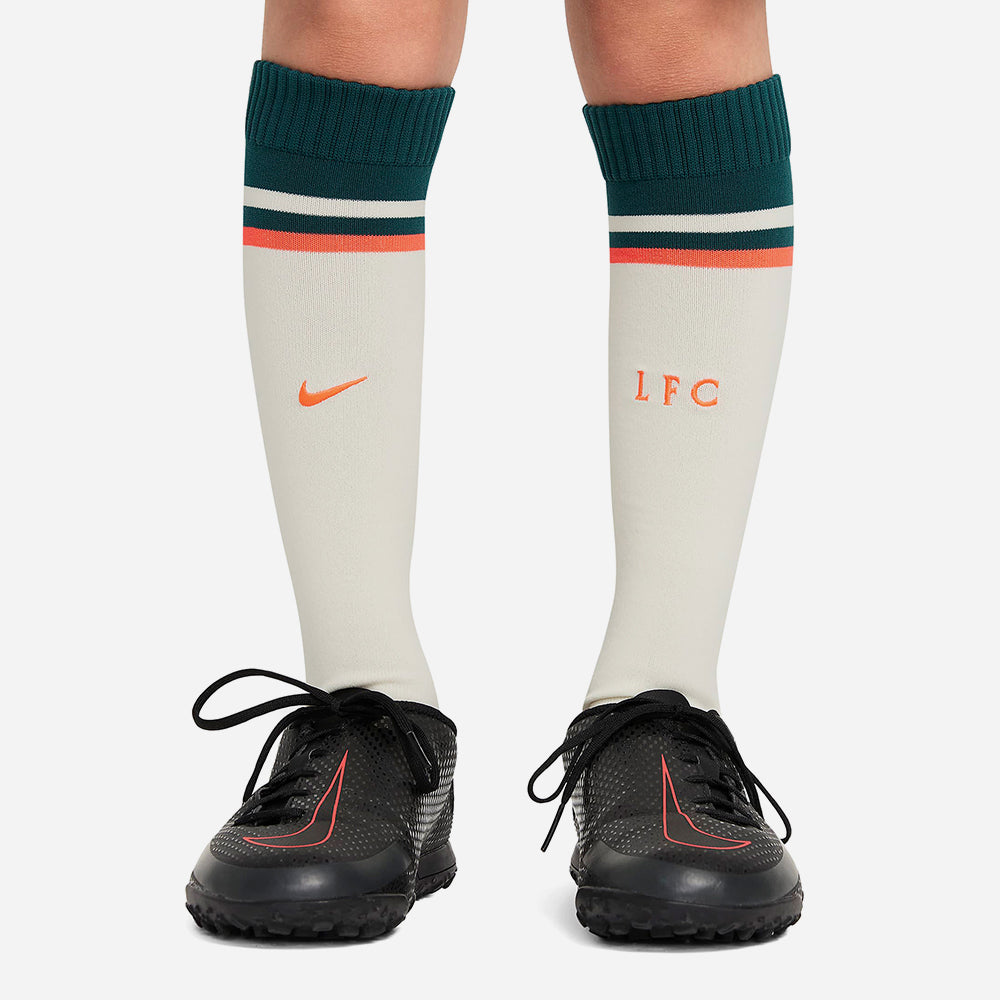 Bộ Áo Quần Thể Thao Trẻ Em Nike Liverpool F.C. Sân Khách 2021/22 - Nhiều Màu - Supersports Vietnam