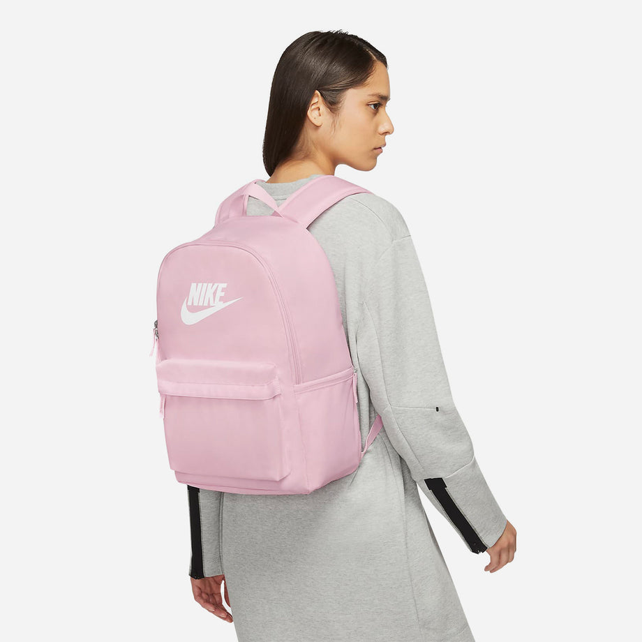 Nike heritage sales backpack review