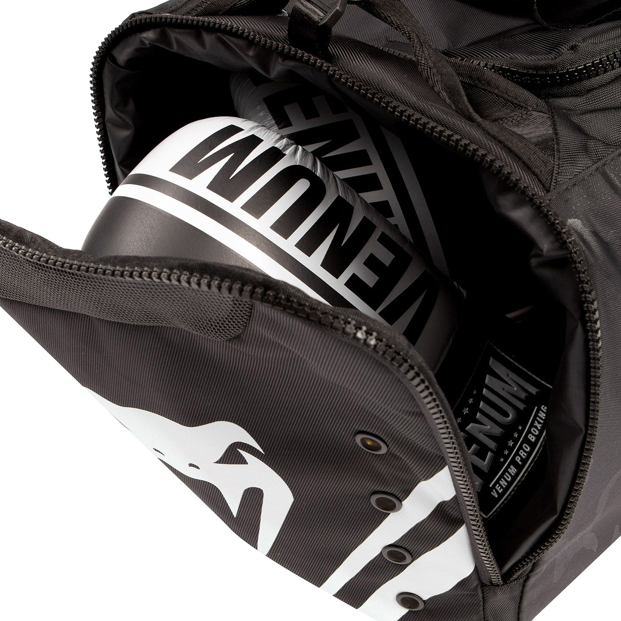 Túi Xách Thể Thao Venum Authentic Ufc Fightnight - Supersports Vietnam